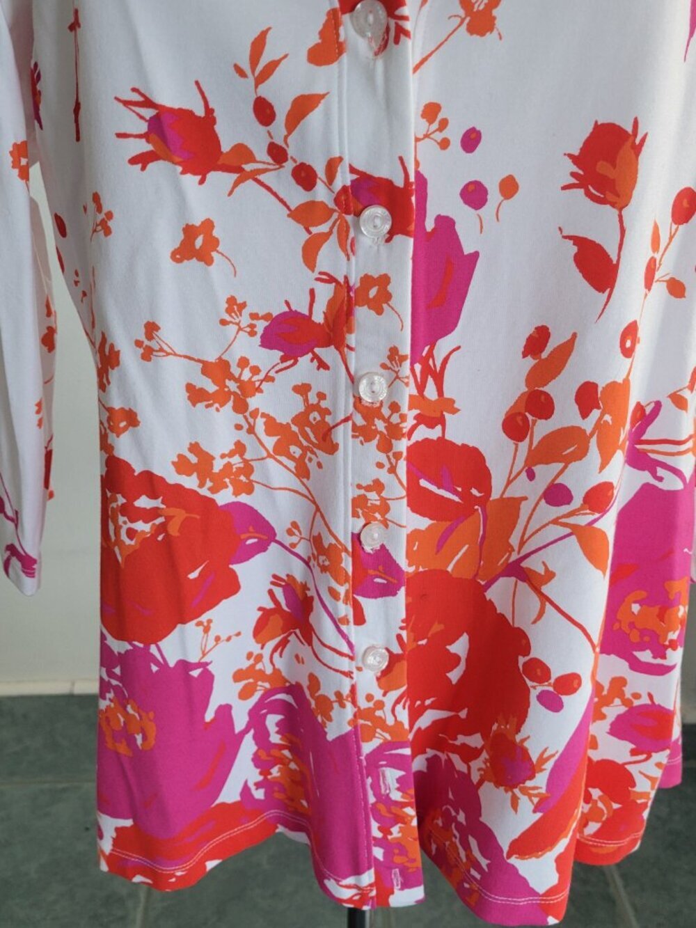 Isaac Mizrahi Live! Women's White Orange Floral Peplum Sweater (Size: Medium) - Picture 14 of 14